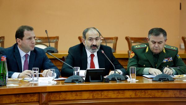 Премьер-министр Никол Пашинян посетил министерство обороны Армении (26 января 2019). Еревaн - Sputnik Արմենիա