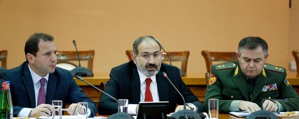 Премьер-министр Никол Пашинян посетил министерство обороны Армении (26 января 2019). Еревaн - Sputnik Արմենիա