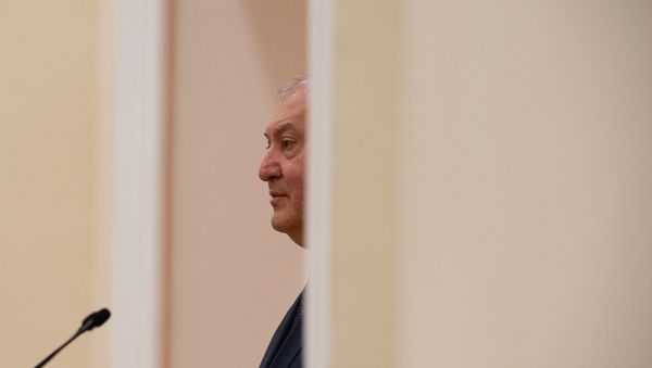 Президент Армен Саркисян во время церемонии награждения военнослужащих (28 января 2019). Еревaн - Sputnik Армения