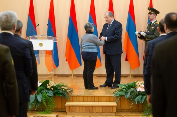 Արմեն Սարգսյանը զինծառայողների և ազատամարտիկների պարգևատրման արարողության ժամանակ - Sputnik Արմենիա