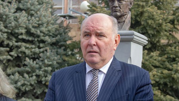 Заместитель министра иностранных дел России Григорий Карасин на торжественной церемонии открытия бюста Александра Грибоедова в РАУ (30 января 2019). Еревaн - Sputnik Армения