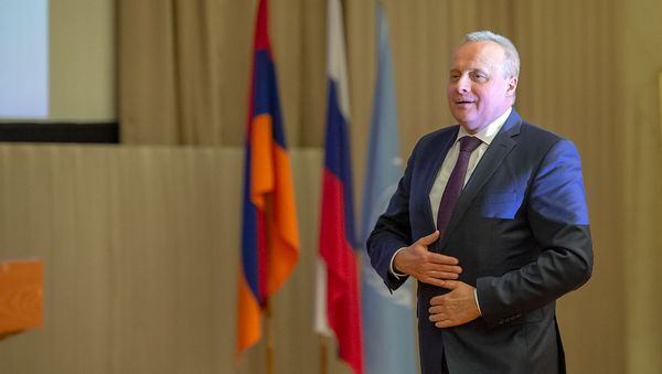 Посол РФ в РА Сергей Копыркин во время семинара О деятельности Российской Федерации в сфере содействия международному развитию (30 января 2019). Еревaн - Sputnik Армения