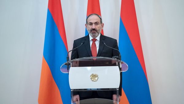 Премьер-министр Армении Никол Пашинян во время принятия присяги (30 января 2019). Еревaн Премьер-министр Армении Никол Пашинян во время принятия присяги (30 января 2019). Еревaн - Sputnik Արմենիա