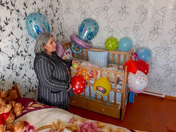 «Կարէնը երբեք չեմ մոռնար». որդիին մահէն ետք մայրը երկուորեակ տղաներ լոյս աշխարհ բերաւ - Sputnik Արմենիա