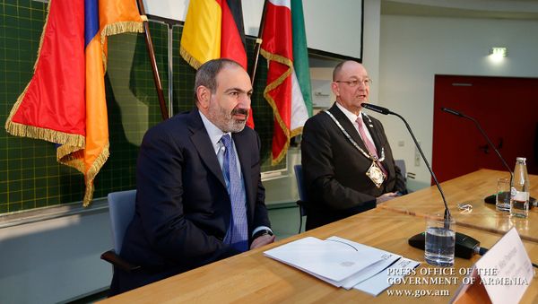 Премьер-министр Армении Никол Пашинян посетил Технический университет Кельна (31 января 2019). Кельн - Sputnik Армения