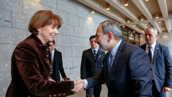 Премьер-министр Армении Никол Пашинян встретился с мэром Кельна Генриетой Рекери (31 января 2019). Кельн - Sputnik Արմենիա
