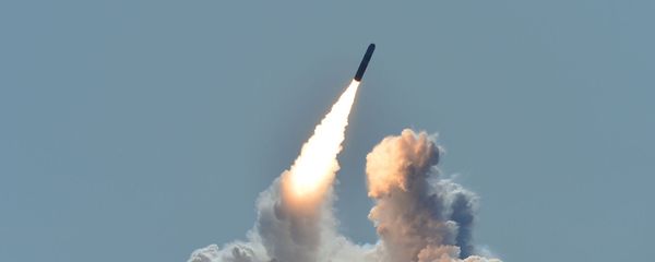 Запуск американской трёхступенчатой твердотопливной баллистической ракеты Трайдент Запуск американской трёхступенчатой твердотопливной баллистической ракеты Трайдент - Sputnik Армения
