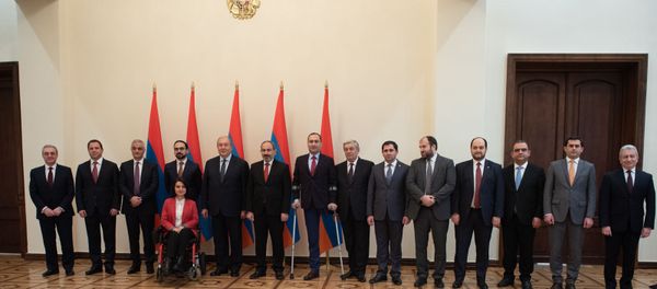 Президент и члены правительства Армении после принятия присяги (30 января 2019). Еревaн - Sputnik Արմենիա