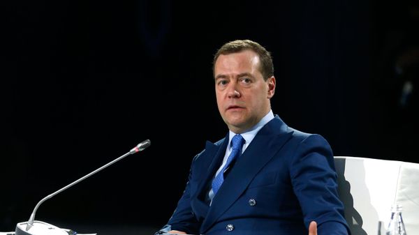 Премьер-министр России Дмитрий Медведев на пленарной сессии форума Цифровая повестка в эпоху глобализации 2.0. Инновационная экосистема Евразии (1 февраля 2019). Алма-Ата - Sputnik Армения