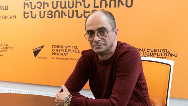 Олег Караханян - Sputnik Армения