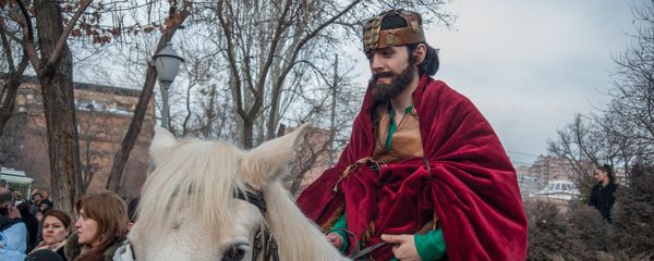 Ряженый Сурб Саркис в этот день появляется на улицах Еревана - Sputnik Արմենիա