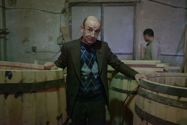 Мастер на все бочки, или Как в Армении чтят традиции средневекового ремесла - Sputnik Армения