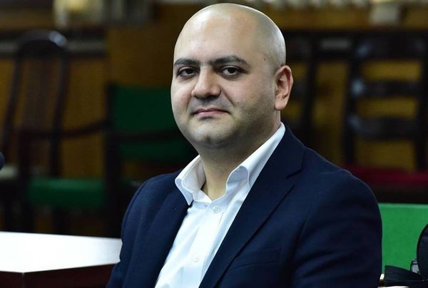 Ինչու է ԵՊՀ–ի մամուլի խոսնակը դատի տվել բուհի ղեկավարությանը. պարզաբանում է Էմին–Տերյանը Ինչու է ԵՊՀ–ի մամուլի խոսնակը դատի տվել բուհի ղեկավարությանը. պարզաբանում է Էմին–Տերյանը - Sputnik Արմենիա