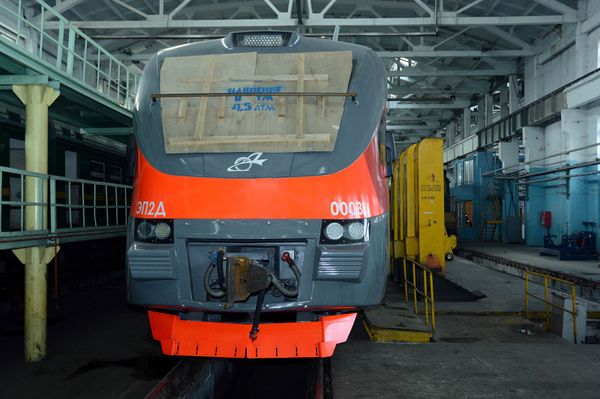 Новый электропоезд ЮКЖД скоро начнет курсировать между Гюмри и Ереваном - Sputnik Армения
