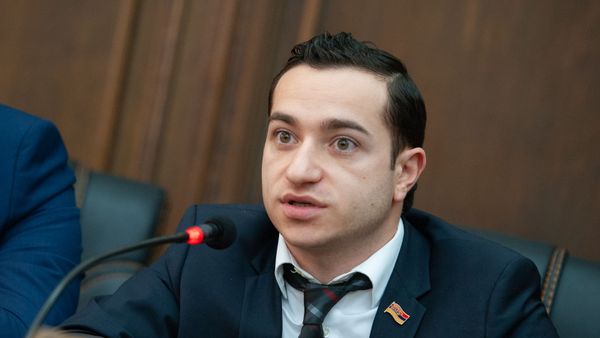 Мхитар Айрапетян - Sputnik Армения