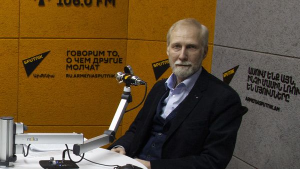 Заместитель министра здравоохранения России Дмитрий Костенников - Sputnik Армения