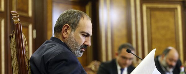 Премьер-министр Никол Пашинян на встрече с виноделами (6 февраля 2019). Еревaн Премьер-министр Никол Пашинян на встрече с виноделами (6 февраля 2019). Еревaн - Sputnik Армения