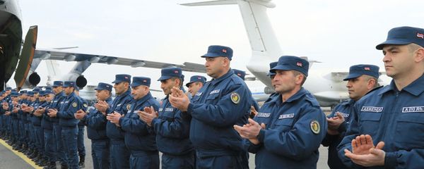 Армянский гуманитарный контингент отправился в Сирию (8 февраля 2019). Еревaн Армянский гуманитарный контингент отправился в Сирию (8 февраля 2019). Еревaн - Sputnik Армения