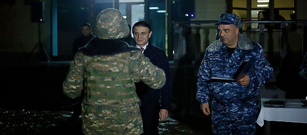 Начальник полиции Валерий Осипян на церемонии пересменки войск полиции Армении Начальник полиции Валерий Осипян на церемонии пересменки войск полиции Армении - Sputnik Արմենիա