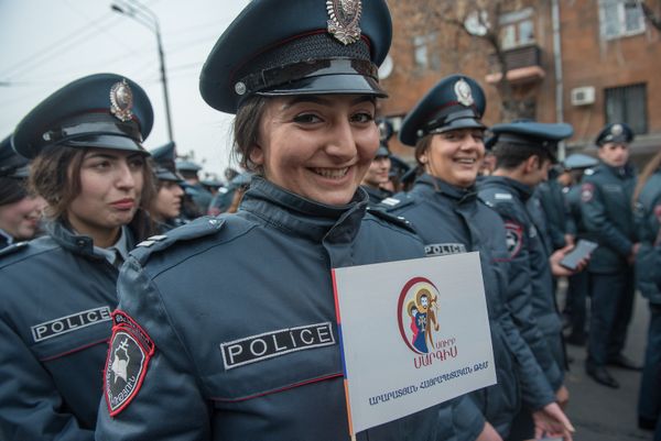 23 января армянская молодежь отметила День всех влюбленных 23 января армянская молодежь отметила День всех влюбленных - Sputnik Армения