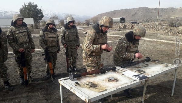 Военные учения армянских военнослужащих Военные учения армянских военнослужащих - Sputnik Армения