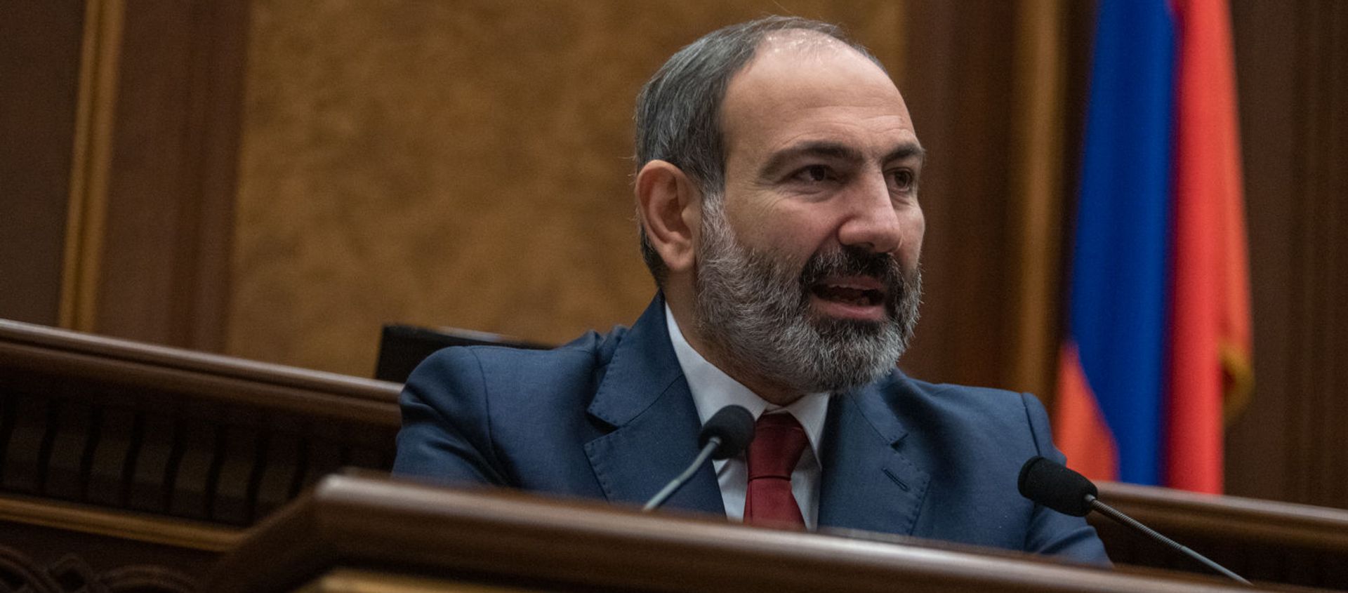 Премьер-министр Никол Пашинян на внеочередном заседании парламента Армении (12 февраля 2019). Еревaн - Sputnik Արմենիա, 1920, 14.04.2021
