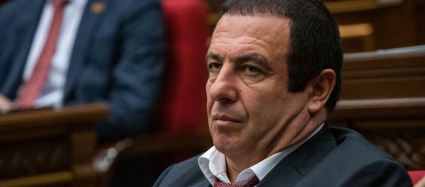 Руководитель фракции Процветающая Армения Гагик Царукян на внеочередном заседании парламента Армении (12 февраля 2019). Еревaн - Sputnik Արմենիա