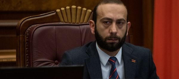Спикер Национального Собрания Арарат Мирзоян на внеочередном заседании парламента Армении (12 февраля 2019). Еревaн - Sputnik Արմենիա