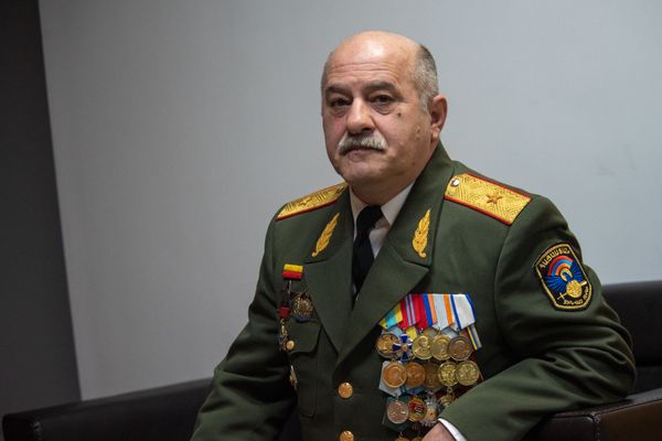 Опыт в Афганистане помог избежать многих ошибок в Карабахе – генерал Опыт в Афганистане помог избежать многих ошибок в Карабахе – генерал - Sputnik Армения