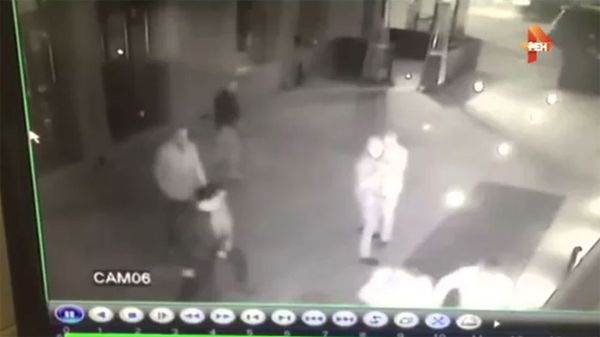 В сети появилось видео массовой драки со стрельбой чеченцев и азербайжанцев - Sputnik Армения