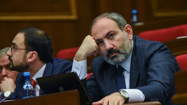Премьер-министр Никол Пашинян на внеочередном заседании парламента Армении (14 февраля 2019). Еревaн - Sputnik Армения