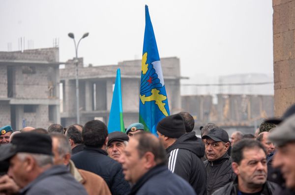 Члены Союза ветеранов войны в Афганистане возложили цветы к обелиску Героям Афганской войны (15 февраля 2019). Еревaн - Sputnik Армения
