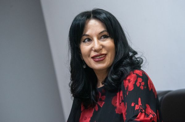 Похоронить тебя и знать, что никому не достанешься: Наира Зограбян о безумной любви мужа - Sputnik Армения