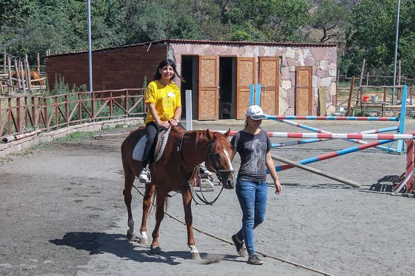 Մարիա՛մ, դու կարող ես, կամ ինչպես աղջկան հաջողվեց մի քանի աշխատանք ունենալ առանց կրթության Մարիա՛մ, դու կարող ես, կամ ինչպես աղջկան հաջողվեց մի քանի աշխատանք ունենալ առանց կրթության - Sputnik Արմենիա