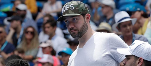 Алексис Оганян наблюдает за матчем Серены Уильямс против немки Татьяны Марии на Открытом чемпионате Австралии по теннису (15 января 2019). Мельбурн Алексис Оганян наблюдает за матчем Серены Уильямс против немки Татьяны Марии на Открытом чемпионате Австралии по теннису (15 января 2019). Мельбурн - Sputnik Армения