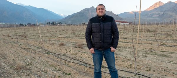 Хачатур Геворкян, основатель фисташковых садов в городе Агарак Хачатур Геворкян, основатель фисташковых садов в городе Агарак - Sputnik Армения