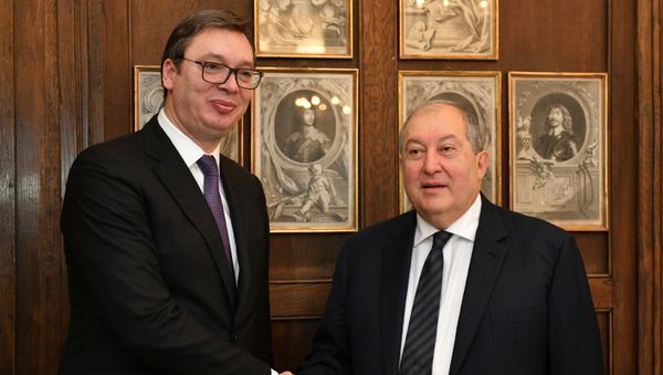 Встреча президента Армена Саркисяна  с президентом Сербии Александром Вучичем в Мюнхене - Sputnik Армения