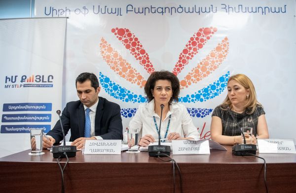 «Վախենում էի, որ կծիծաղեն ինձ վրա». Հակոբյանը`քննադատության հանդեպ իր վերաբերմունքի մասին - Sputnik Արմենիա