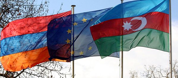 Флаги Армении, ЕС и Азербайджана накануне вхождения стран в Совет Европы (25 января 2001). Страсбург - Sputnik Армения