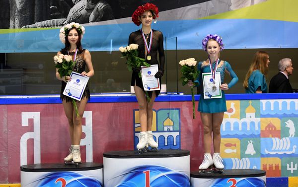 Церемония награждения победителей Кубка России - Ростелеком 2018/2019 по фигурному катанию (22 февраля 2019). Великий Новгород - Sputnik Армения