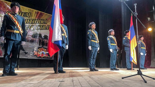 В Гюмри отпраздновали день защитника отечества - Sputnik Армения
