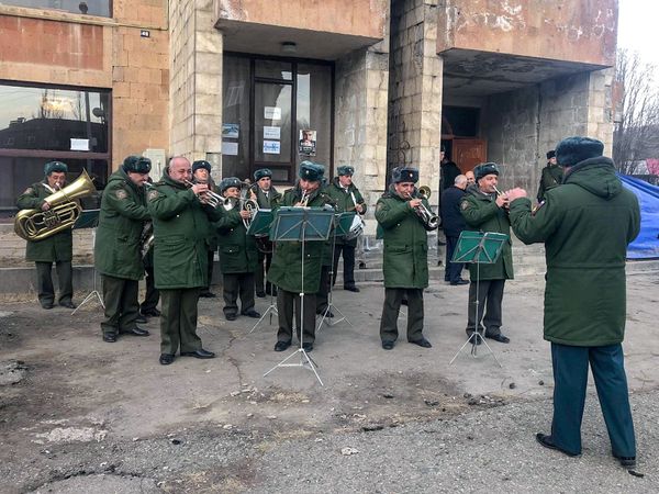 День защитника Отечества вдали от родины: российские военные отметили праздник в Армении - Sputnik Армения