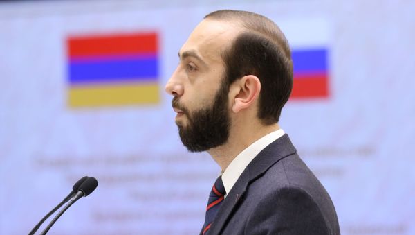 Выступление спикера НС Армении Арарата Мирзояна на заседании Совета Федерации России (27 февраля 2019). Москва Выступление спикера НС Армении Арарата Мирзояна на заседании Совета Федерации России (27 февраля 2019). Москва - Sputnik Армения