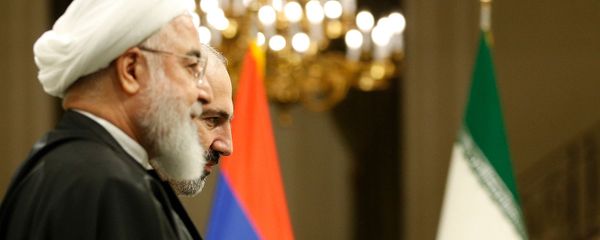 Премьер-министр Армении Никол Пашинян и президент Ирана Хасан Рухани на совместной пресс-конференции (27 февраля 2019). Тегеран - Sputnik Армения