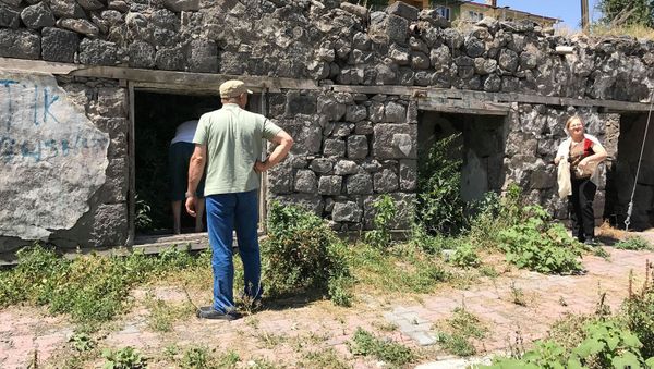 Дом Егише Чаренца в Карсе - Sputnik Армения