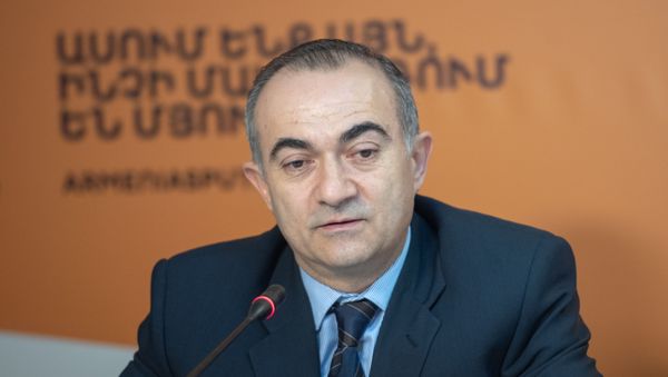 Теван Погосян на пресс-конференции по теме открытия первой  международной научно-образовательной школы в Дилижане - Sputnik Արմենիա