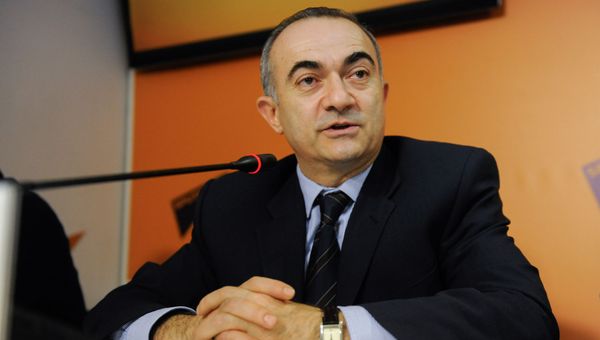 Теван Погосян на пресс-конференции по теме открытия первой международной научно-образовательной школы в Дилижане - Sputnik Արմենիա