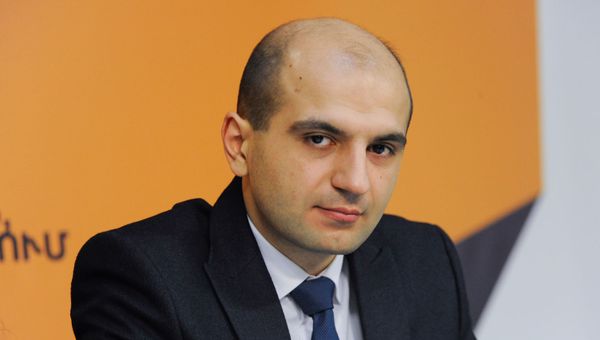 Норайр Дунамалян на пресс-конференции по теме открытия первой международной научно-образовательной школы в Дилижане - Sputnik Արմենիա