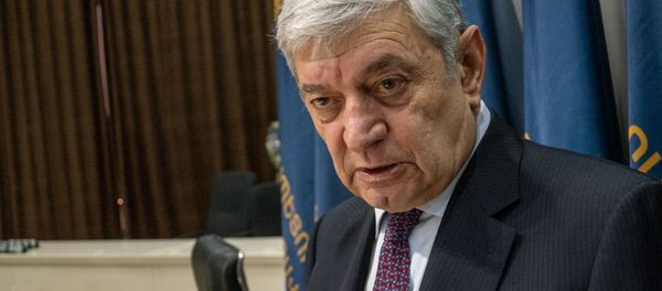 Министр чрезвычайных ситуаций Феликс Цолакян во время вручения дипломов выпускникам АКУ (4 марта 2019). Еревaн - Sputnik Армения