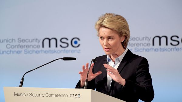 Министр обороны ФРГ Урсула фон дер Ляйен на 53-й Мюнхенской конференции по безопасности. - Sputnik Армения